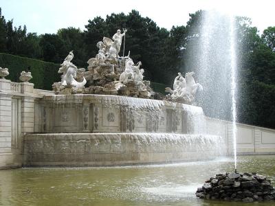 Fantana arteziana Neptun, Schonbrunn